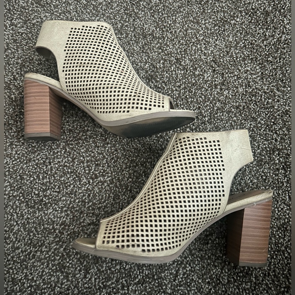 Women's Peep-Toe Block Heel